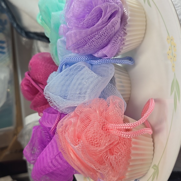 NEW! "Fruitalicious" Shea Butter Cupcake Soap - Picture 12 of 12